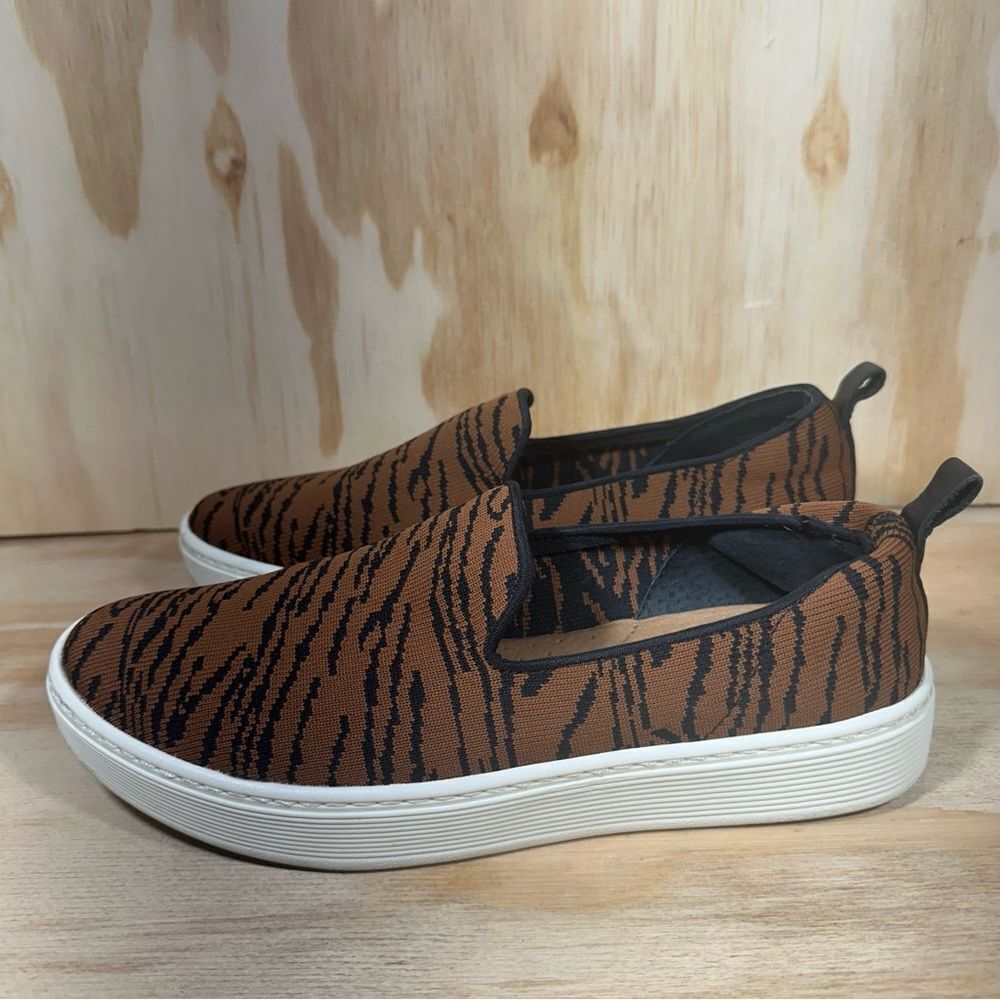 Sofft Slip-On Shoes Women’s Size 8